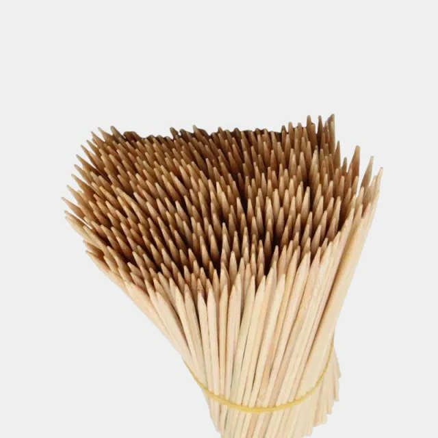 Pointed Bamboo Skewers Tightly Bundled With Yellow Band